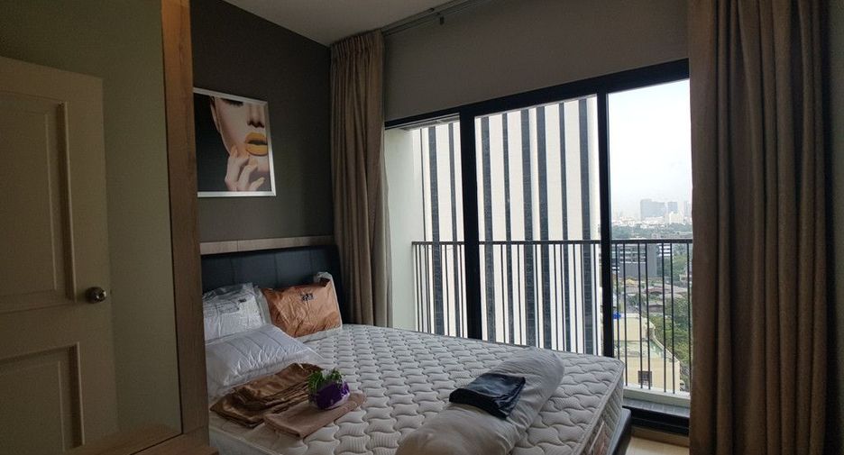 For rent 2 bedrooms condo in Phaya Thai, Bangkok