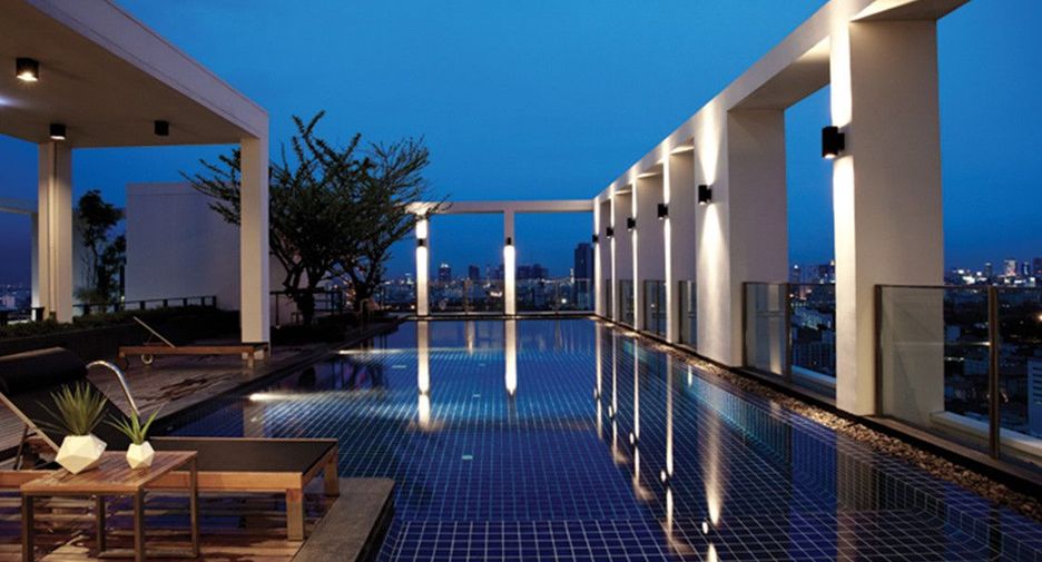 For rent 2 bedrooms condo in Phaya Thai, Bangkok