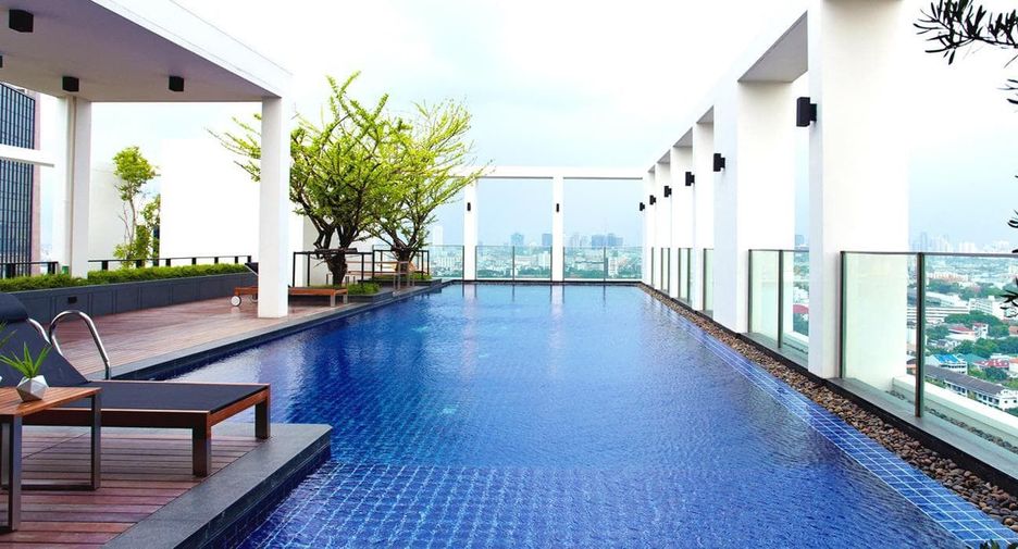 For rent 2 bedrooms condo in Phaya Thai, Bangkok