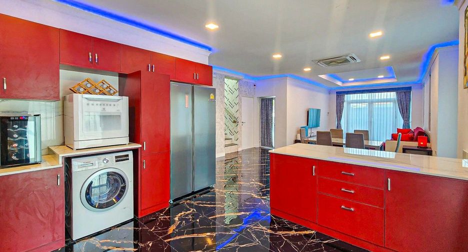 Haus zum Kauf mit 4 Zimmer in Bang Lamung, Chonburi
