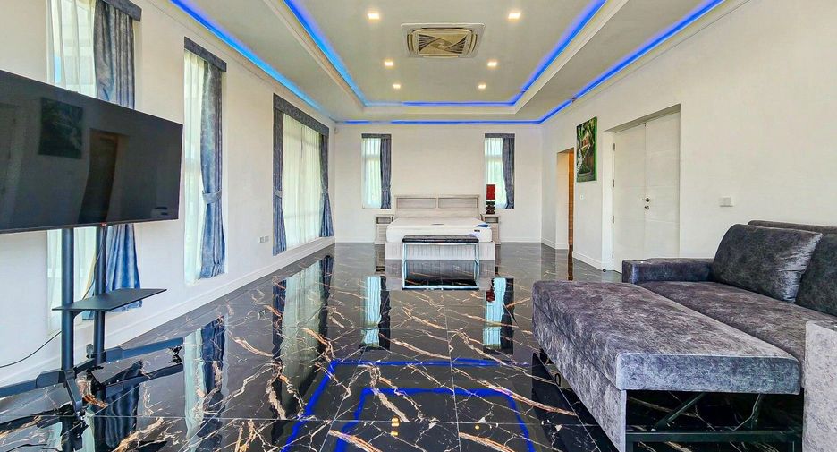 Haus zum Kauf mit 4 Zimmer in Bang Lamung, Chonburi