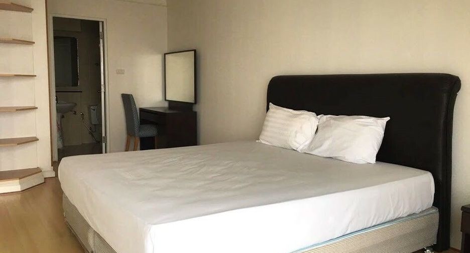 Condo en alquiler de 2 habitaciones en Khlong Toei, Bangkok