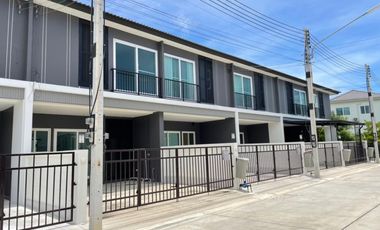 出售 3 卧室 联排别墅 在 Mueang Chon Buri, Chon Buri