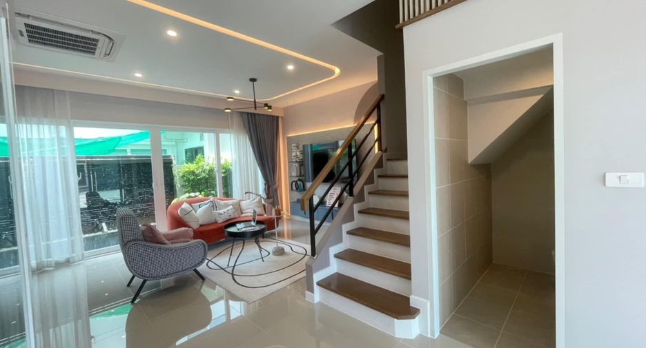 For sale 3 bedrooms townhouse in Mueang Chon Buri, Chonburi