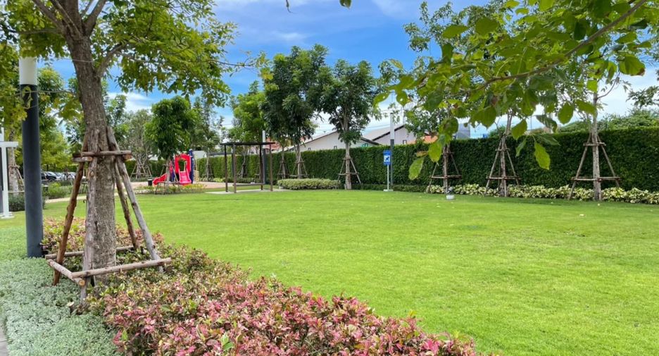 For sale 3 bedrooms townhouse in Mueang Chon Buri, Chonburi