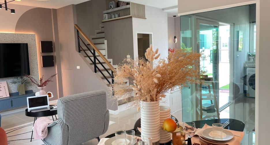 For sale 3 bedrooms townhouse in Mueang Chon Buri, Chonburi