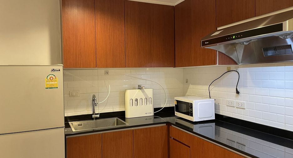 For rent 2 bedrooms condo in Sathon, Bangkok