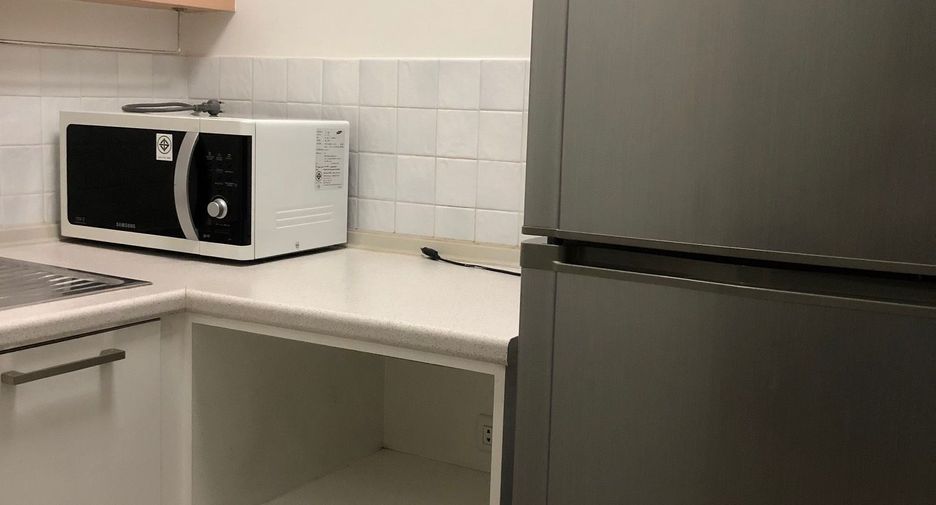 For rent 1 bed condo in Phra Khanong, Bangkok