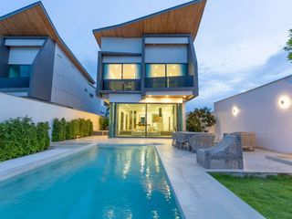 Villa zum Kauf mit 3 Zimmer in Mueang Phuket, Phuket