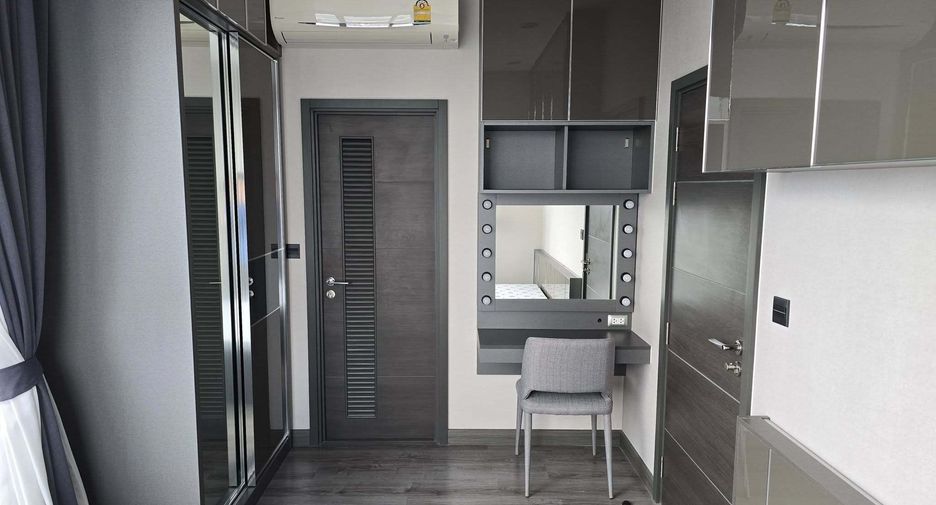 For rent 2 bedrooms condo in Bang Phlat, Bangkok