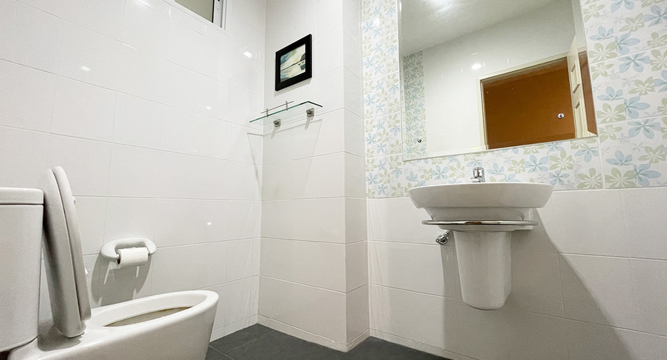 For sale 3 bedrooms townhouse in Prawet, Bangkok