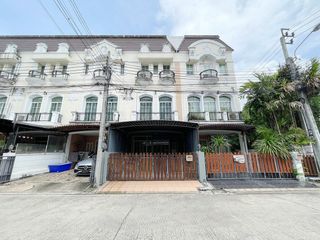 出售 3 卧室 联排别墅 在 Prawet, 曼谷
