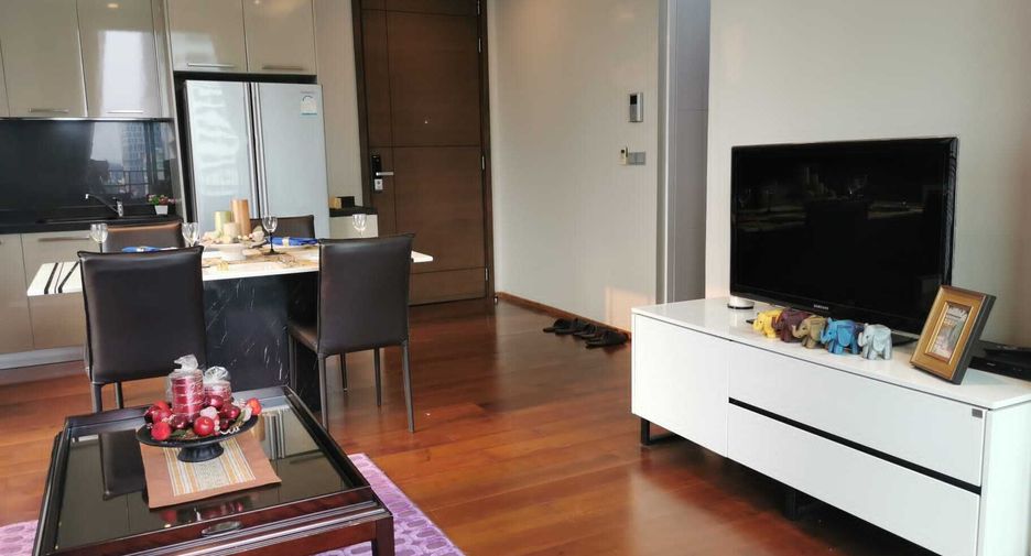 For rent 2 bedrooms condo in Watthana, Bangkok