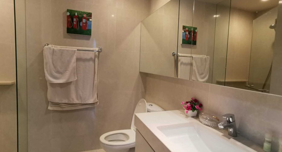 For rent 2 bedrooms condo in Watthana, Bangkok