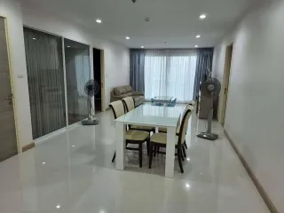 出租 2 卧室 公寓 在 Yan Nawa, 曼谷