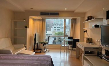 For rent studio condo in Khlong Toei, Bangkok