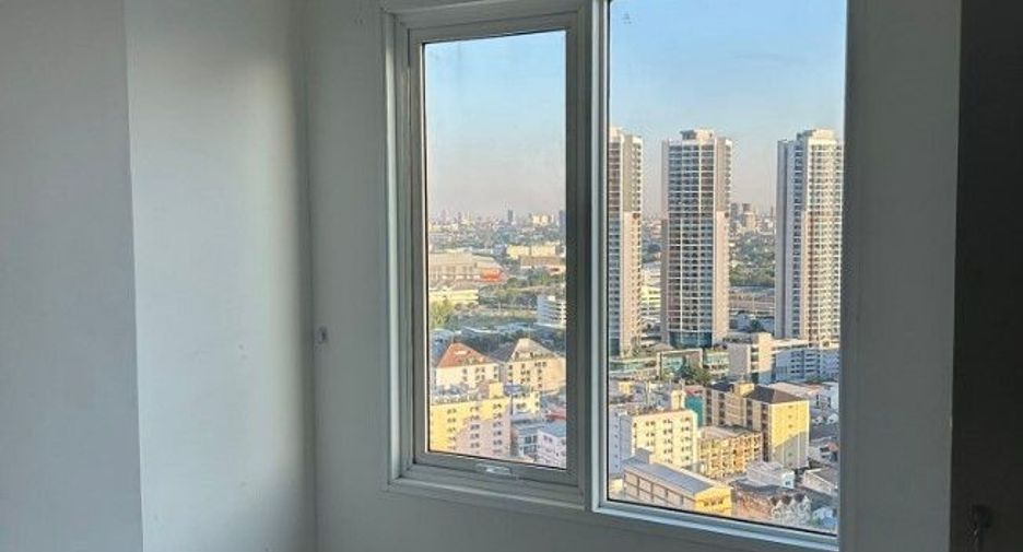 For sale 1 bed condo in Huai Khwang, Bangkok