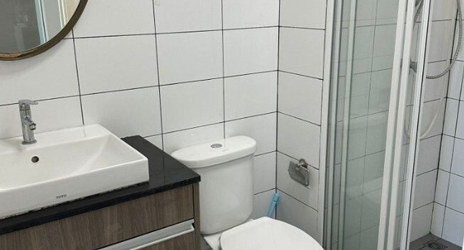 For sale 1 bed condo in Huai Khwang, Bangkok