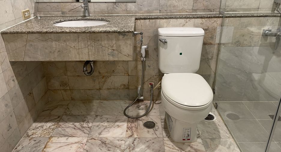For rent 1 bed condo in Sathon, Bangkok