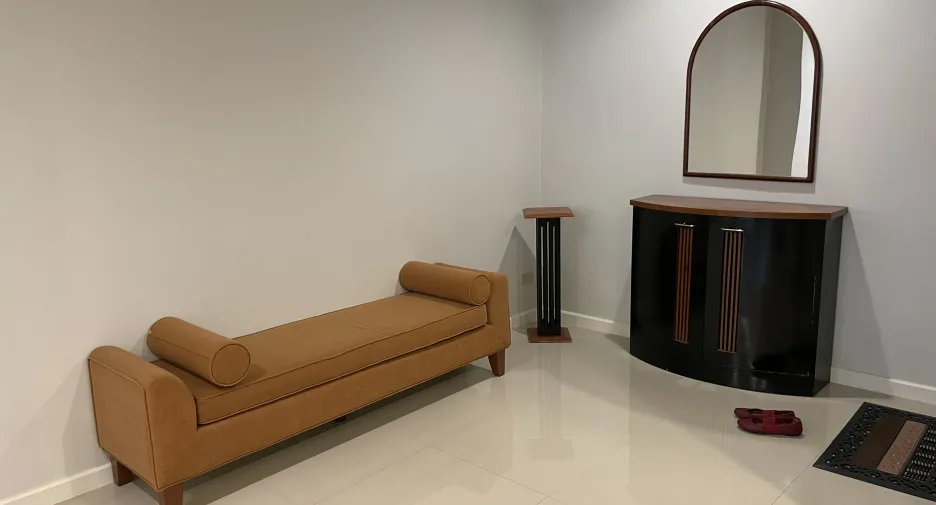 For rent 1 bed condo in Sathon, Bangkok