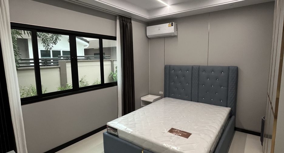 Villa en alquiler de 4 habitaciones en Bang Lamung, Chonburi