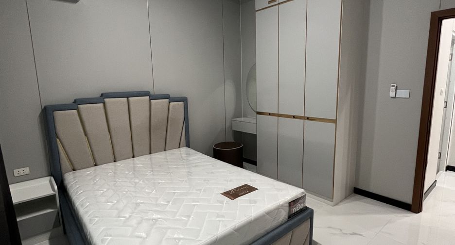 Villa en alquiler de 4 habitaciones en Bang Lamung, Chonburi