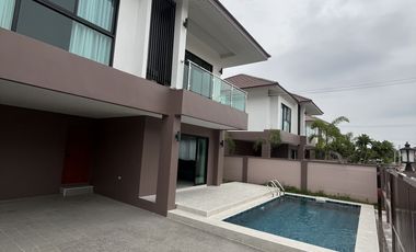 À louer 4 chambres villa à Bang Lamung, Chonburi