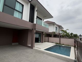 Villa zur Miete mit 4 Zimmer in Bang Lamung, Chonburi