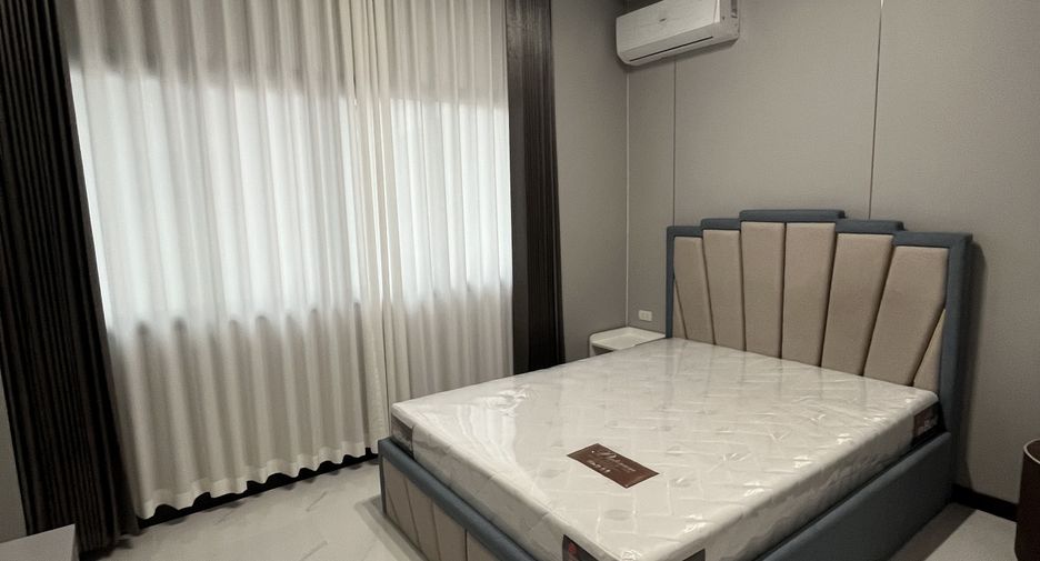 Villa en alquiler de 4 habitaciones en Bang Lamung, Chonburi