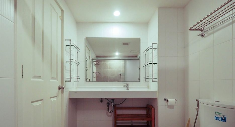 ขาย และ ให้เช่า 2 ห้องนอน คอนโด ใน ยานนาวา, กรุงเทพฯ