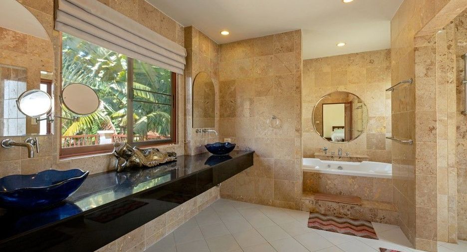 For sale 5 bedrooms villa in Thalang, Phuket