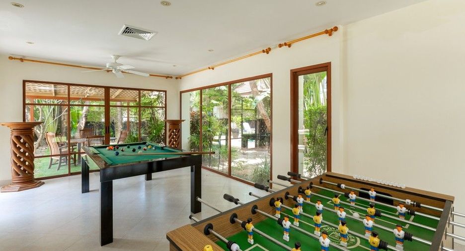 For sale 5 bedrooms villa in Thalang, Phuket