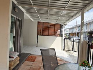 For rent 3 bedrooms townhouse in Bang Phli, Samut Prakan