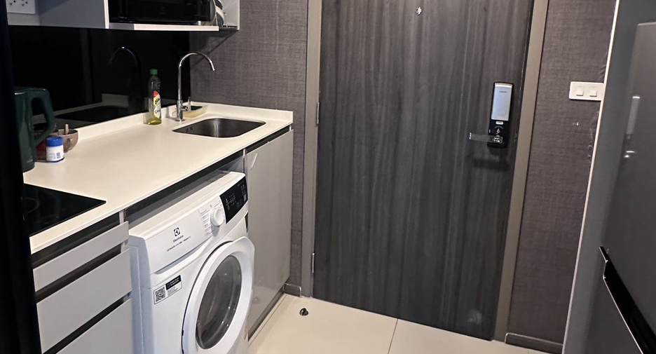 For rent 2 bedrooms condo in Ratchathewi, Bangkok