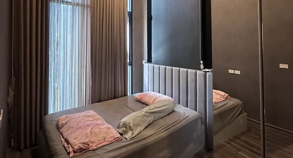 For rent 2 bedrooms condo in Ratchathewi, Bangkok