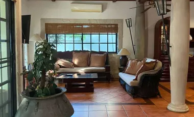 Casa en alquiler de 4 habitaciones en Bang Lamung, Chonburi
