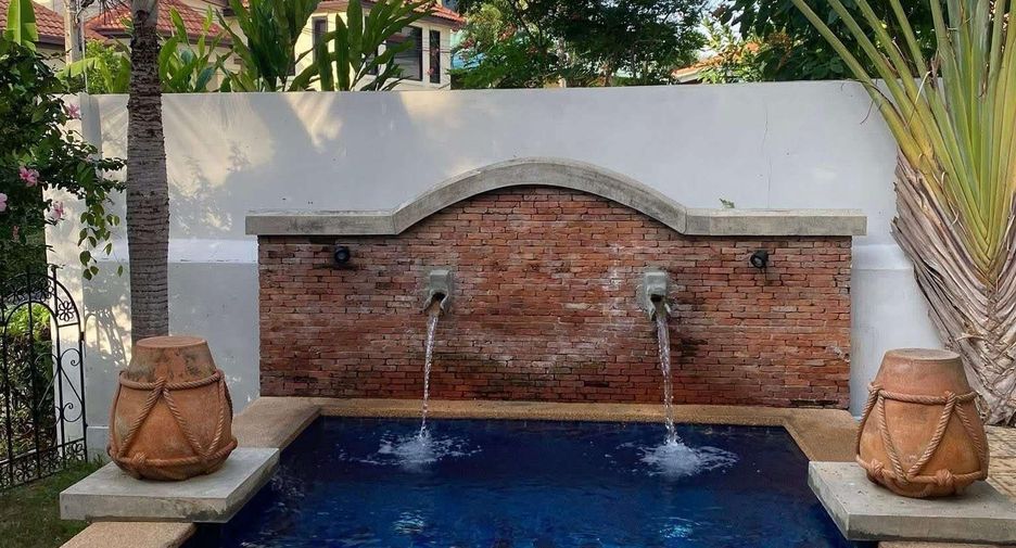 À louer 4 chambres maison à Bang Lamung, Chonburi