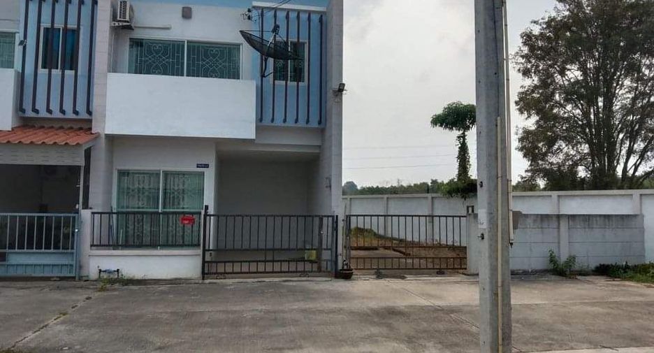 For sale 3 bedrooms townhouse in Mueang Chon Buri, Chonburi