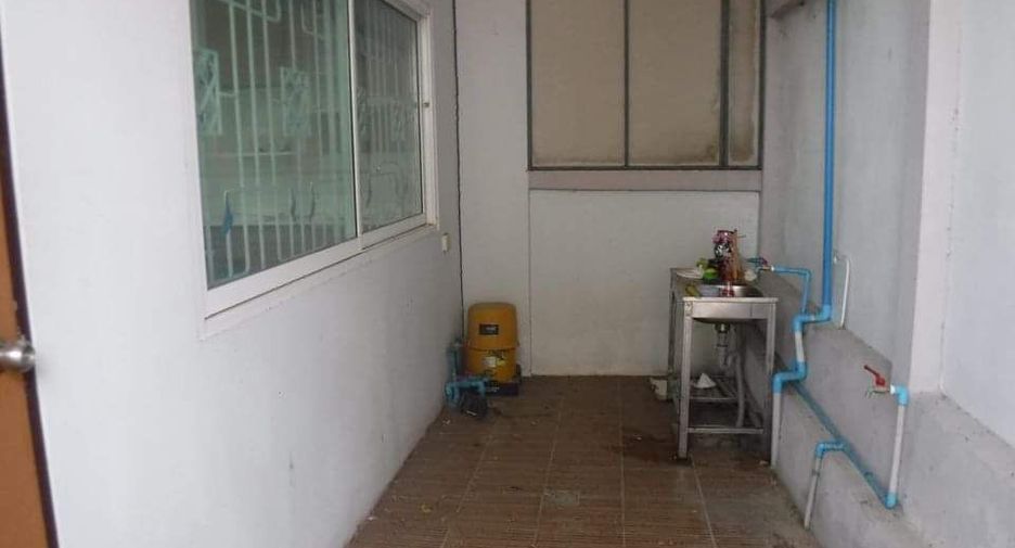 For sale 3 bedrooms townhouse in Mueang Chon Buri, Chonburi