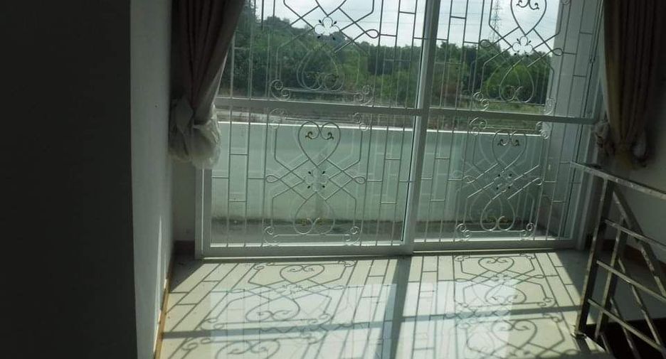For sale 3 bedrooms townhouse in Mueang Chon Buri, Chonburi