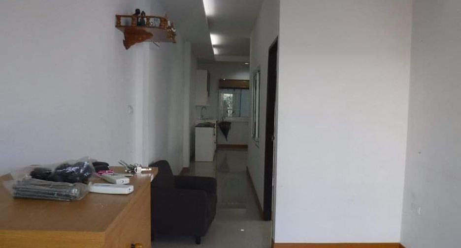 For sale 3 bedrooms townhouse in Mueang Chon Buri, Chonburi