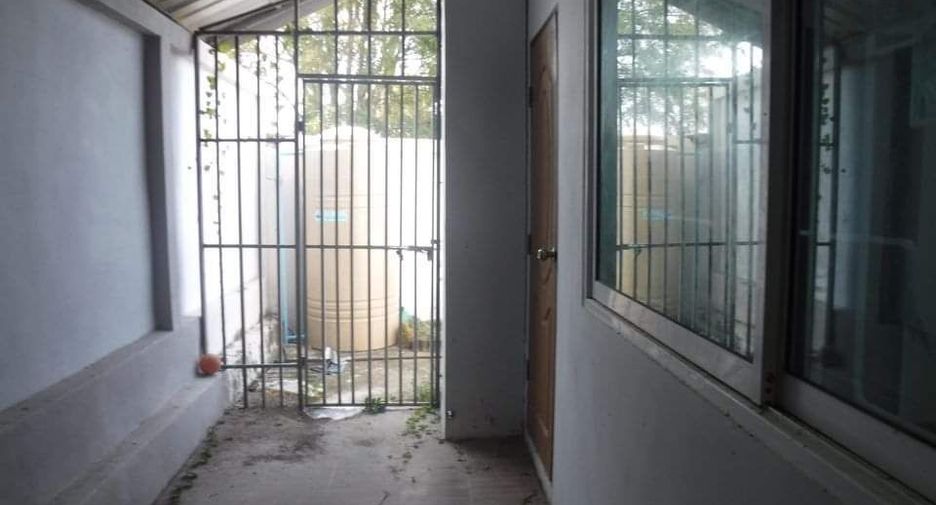 For sale 3 bedrooms townhouse in Mueang Chon Buri, Chonburi