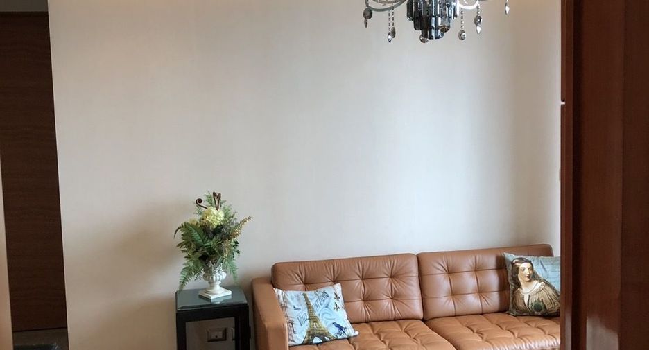 For rent 2 bedrooms condo in Khlong Toei, Bangkok