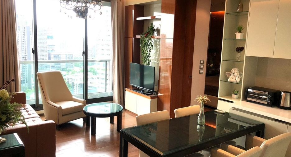 For rent 2 bedrooms condo in Khlong Toei, Bangkok