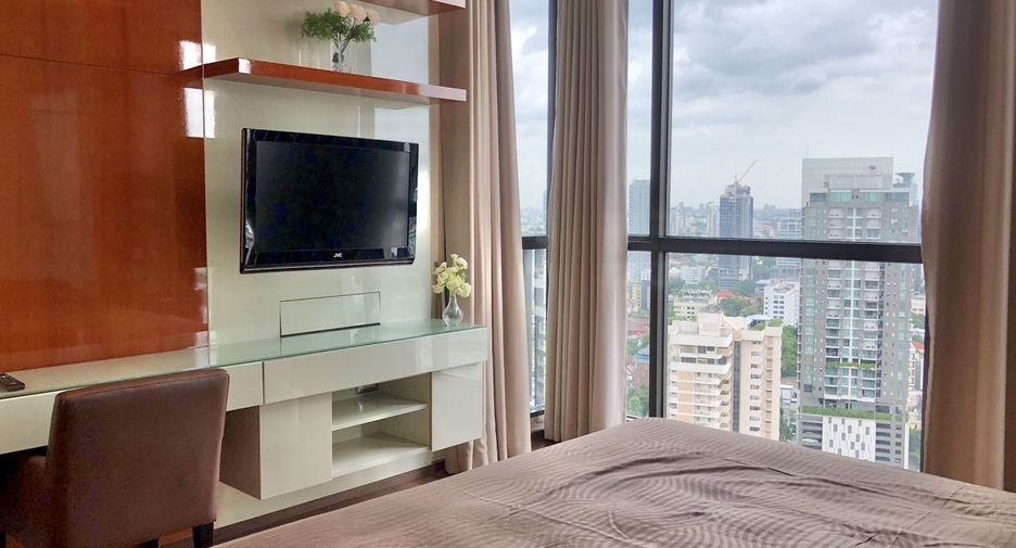 For rent 2 bedrooms condo in Khlong Toei, Bangkok