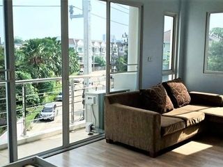 For sale 4 bedrooms townhouse in Chatuchak, Bangkok