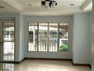 For sale 4 bedrooms townhouse in Chatuchak, Bangkok