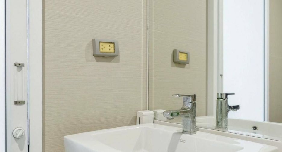 For rent 1 bed condo in Wang Thonglang, Bangkok