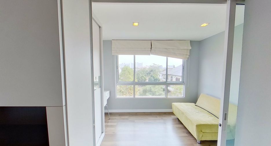 For rent 2 bedrooms condo in Phra Khanong, Bangkok