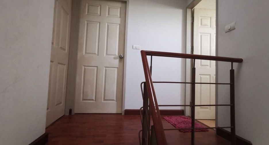For sale 3 bedrooms townhouse in Don Mueang, Bangkok